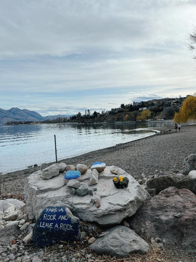Peaceful And Spacious Lake View West Kelowna Exterior photo